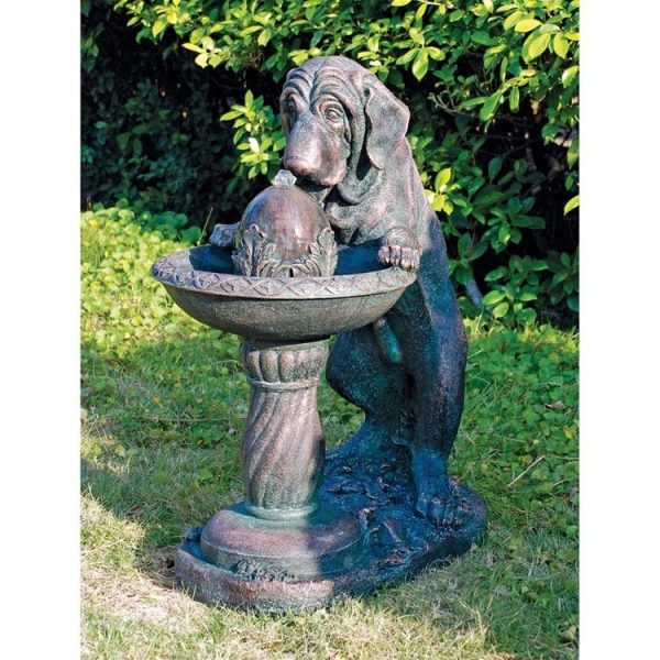 Dog'S Refreshing Drink Sculptural Fountain
